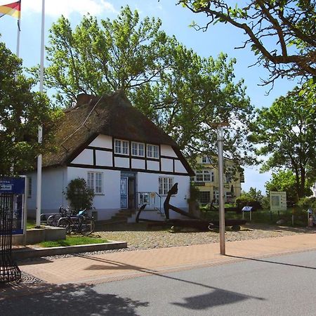 Mit Meerblick Und Balkon, Gratis Nutzung Vom Ahoi Erlebnisbad Und Sauna In Sellin - Meeresblick Fewo 17 奥斯特巴德·哥伦 外观 照片