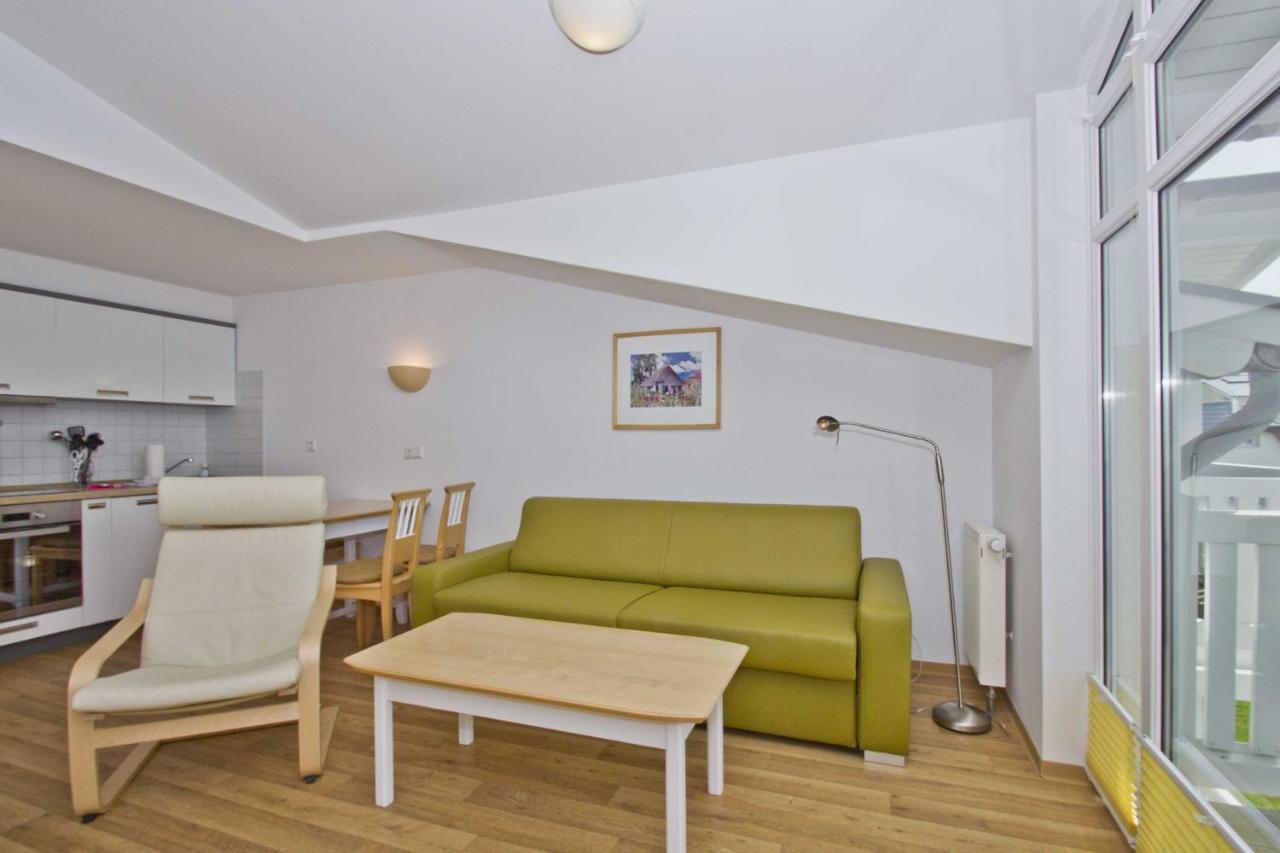Mit Meerblick Und Balkon, Gratis Nutzung Vom Ahoi Erlebnisbad Und Sauna In Sellin - Meeresblick Fewo 17 奥斯特巴德·哥伦 外观 照片